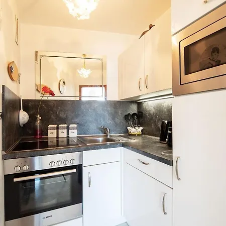 Apartman Ferienwohnung-mit-balkon-sonnig-4-stock-schwimmbad-sauna-inklusive-100m-zum-strand